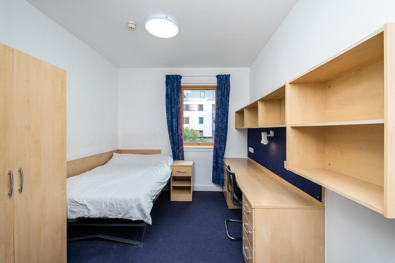 En Suite Rooms, Gillingham - Sk Luaran gambar