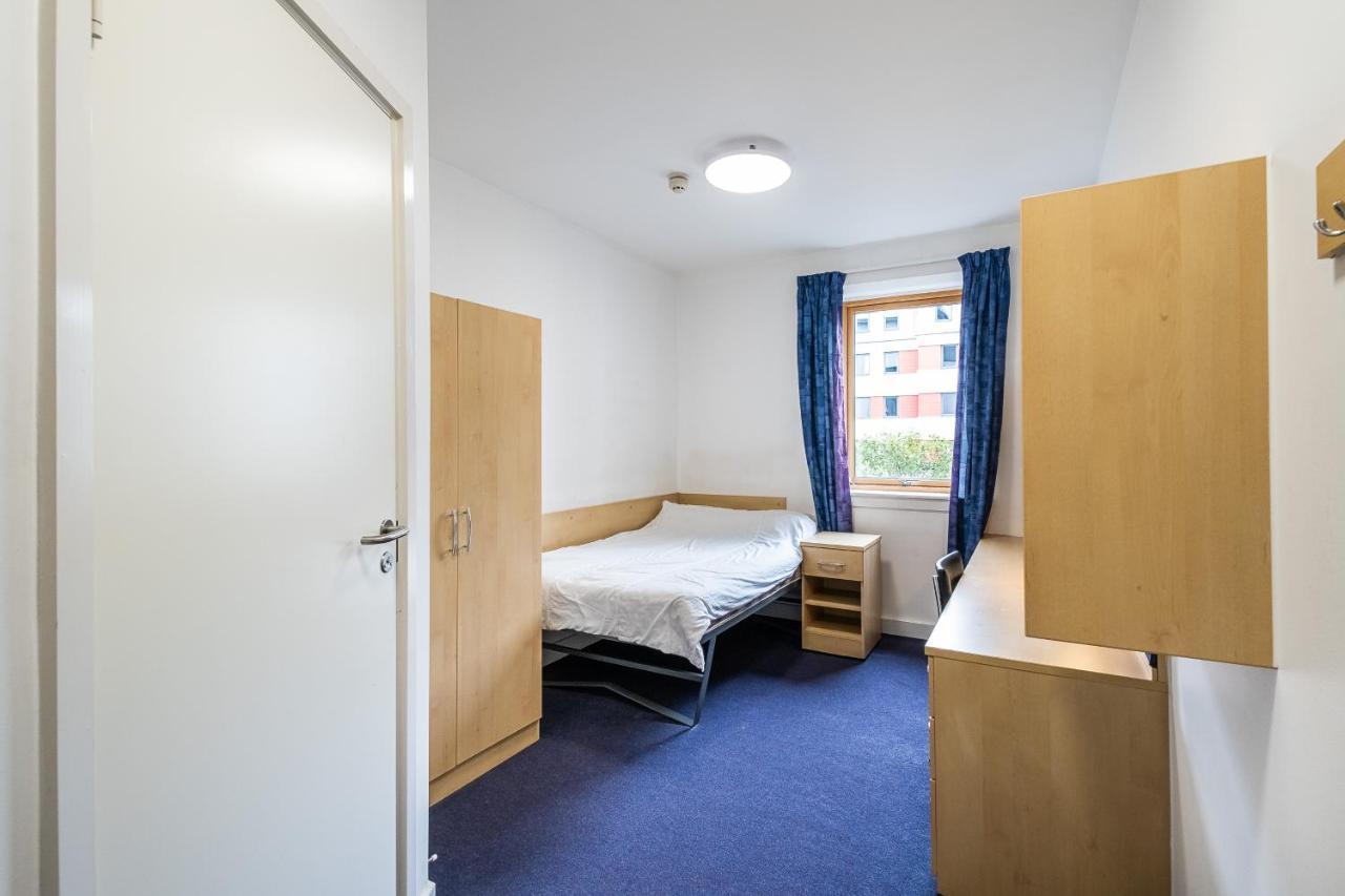 En Suite Rooms, Gillingham - Sk Luaran gambar