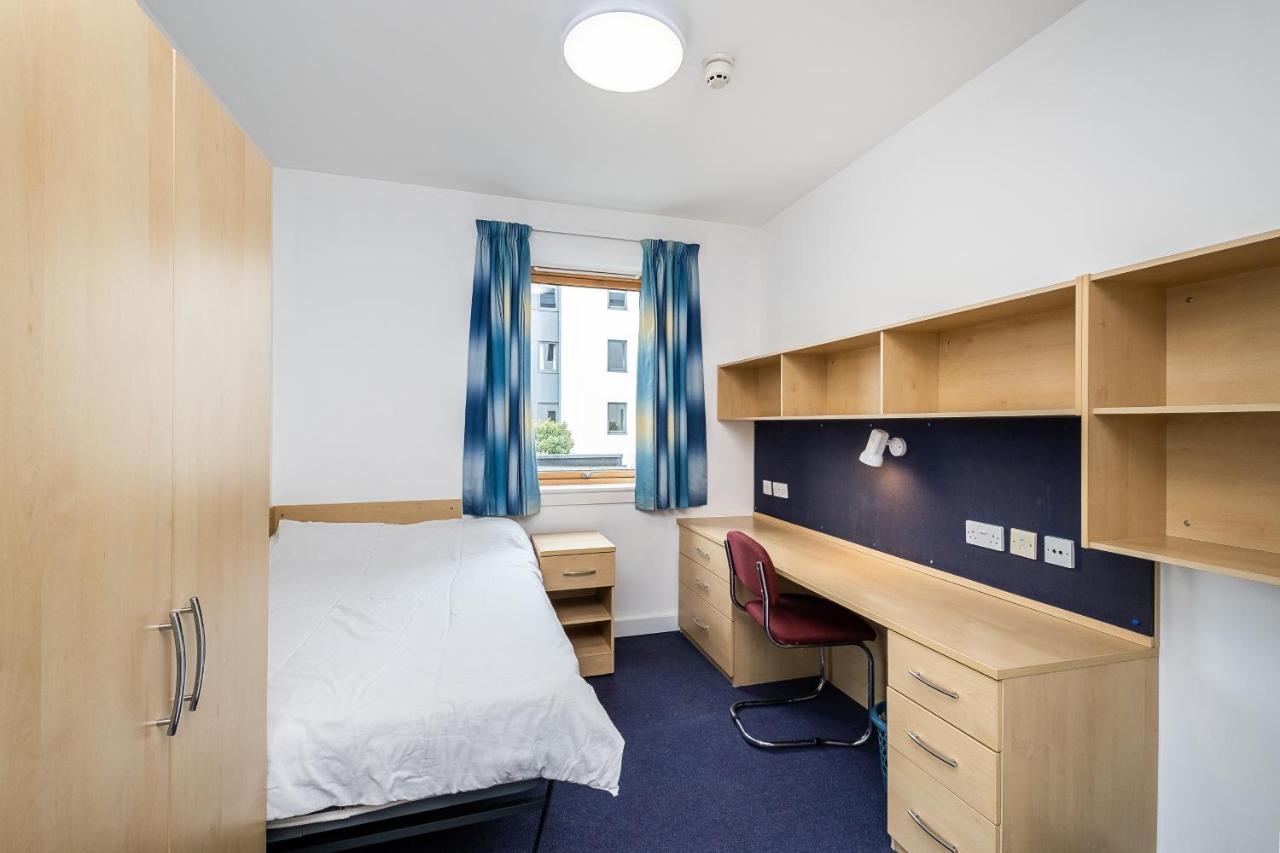 En Suite Rooms, Gillingham - Sk Luaran gambar
