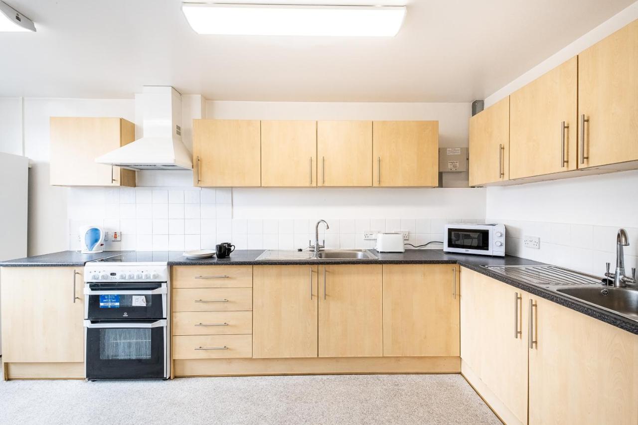 En Suite Rooms, Gillingham - Sk Luaran gambar