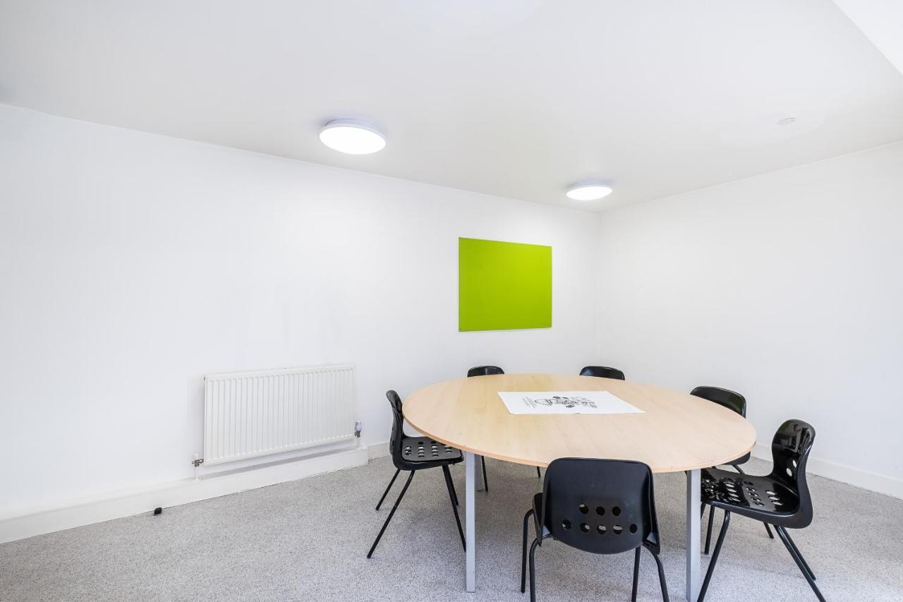 En Suite Rooms, Gillingham - Sk Luaran gambar