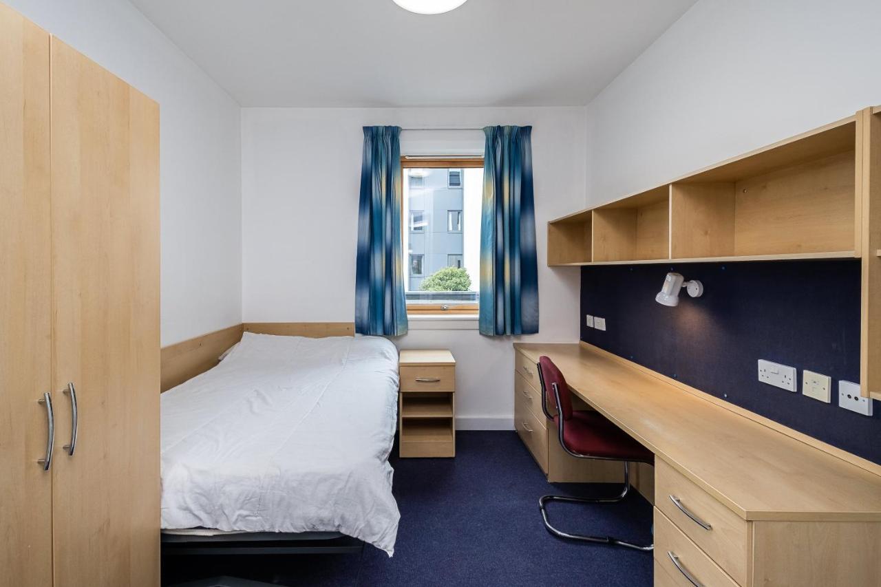 En Suite Rooms, Gillingham - Sk Luaran gambar