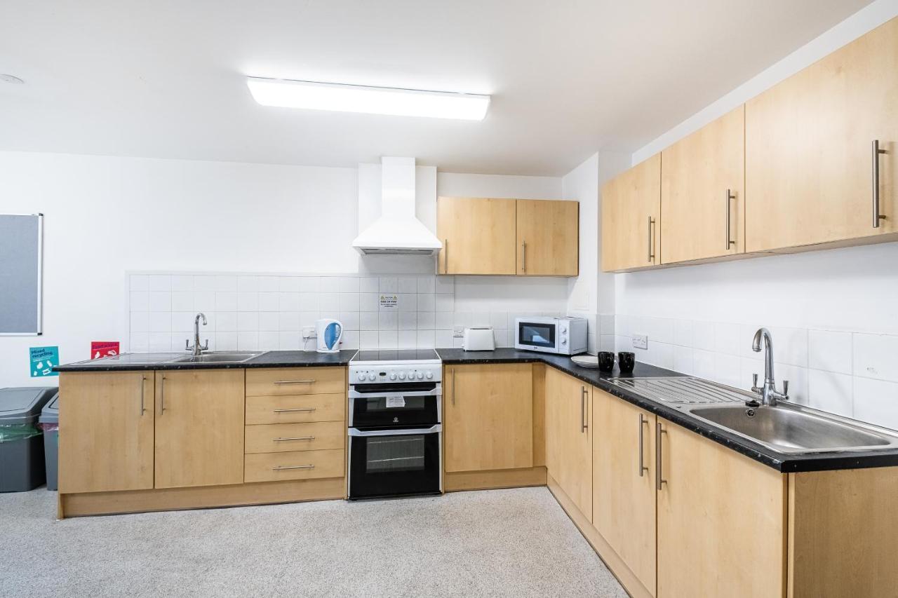 En Suite Rooms, Gillingham - Sk Luaran gambar