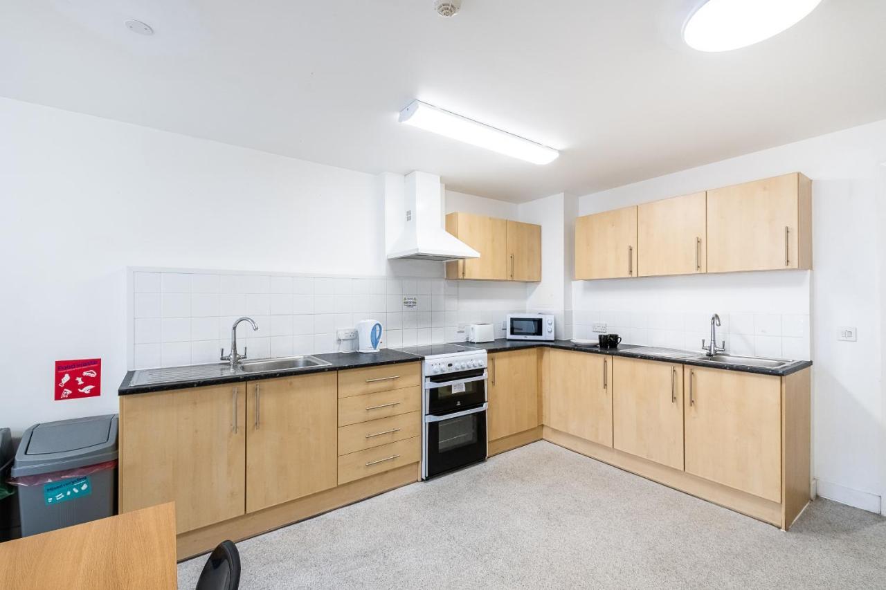 En Suite Rooms, Gillingham - Sk Luaran gambar